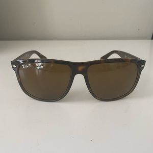 Ray-Ban 4147 Boyfriend polarized sunglasses